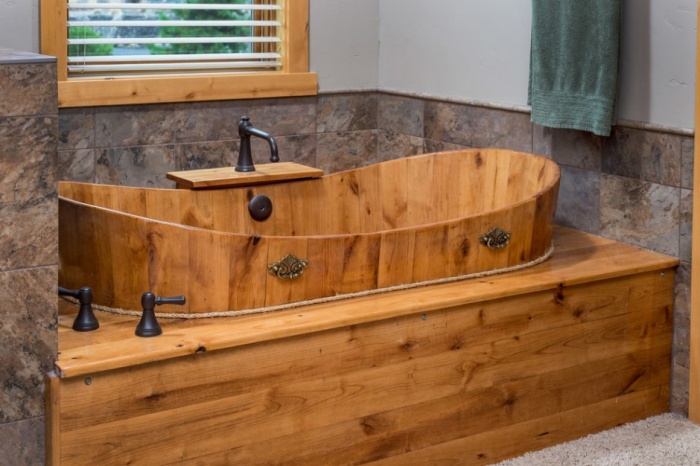 Деревянная ванна